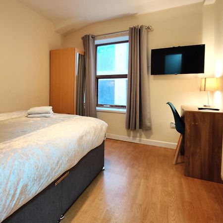 Liverpool City Centre Private Rooms Including Smart Tvs - With Shared Bathroom Екстер'єр фото