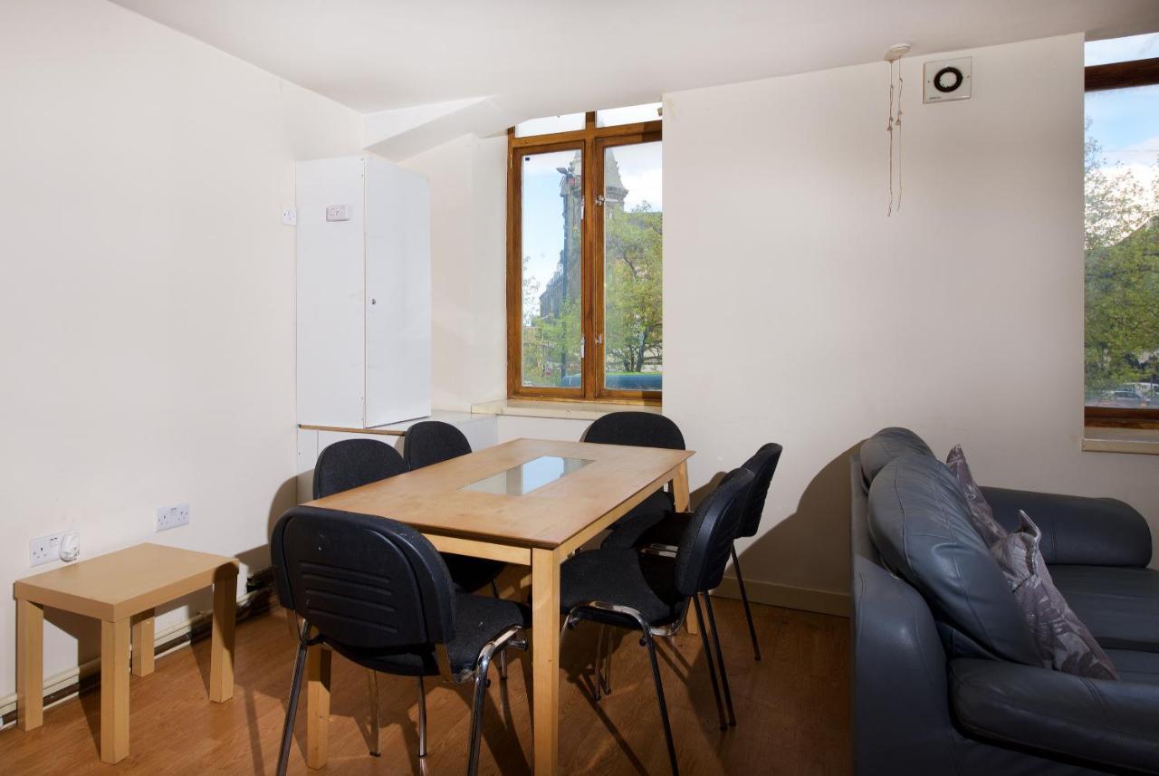 Liverpool City Centre Private Rooms Including Smart Tvs - With Shared Bathroom Екстер'єр фото