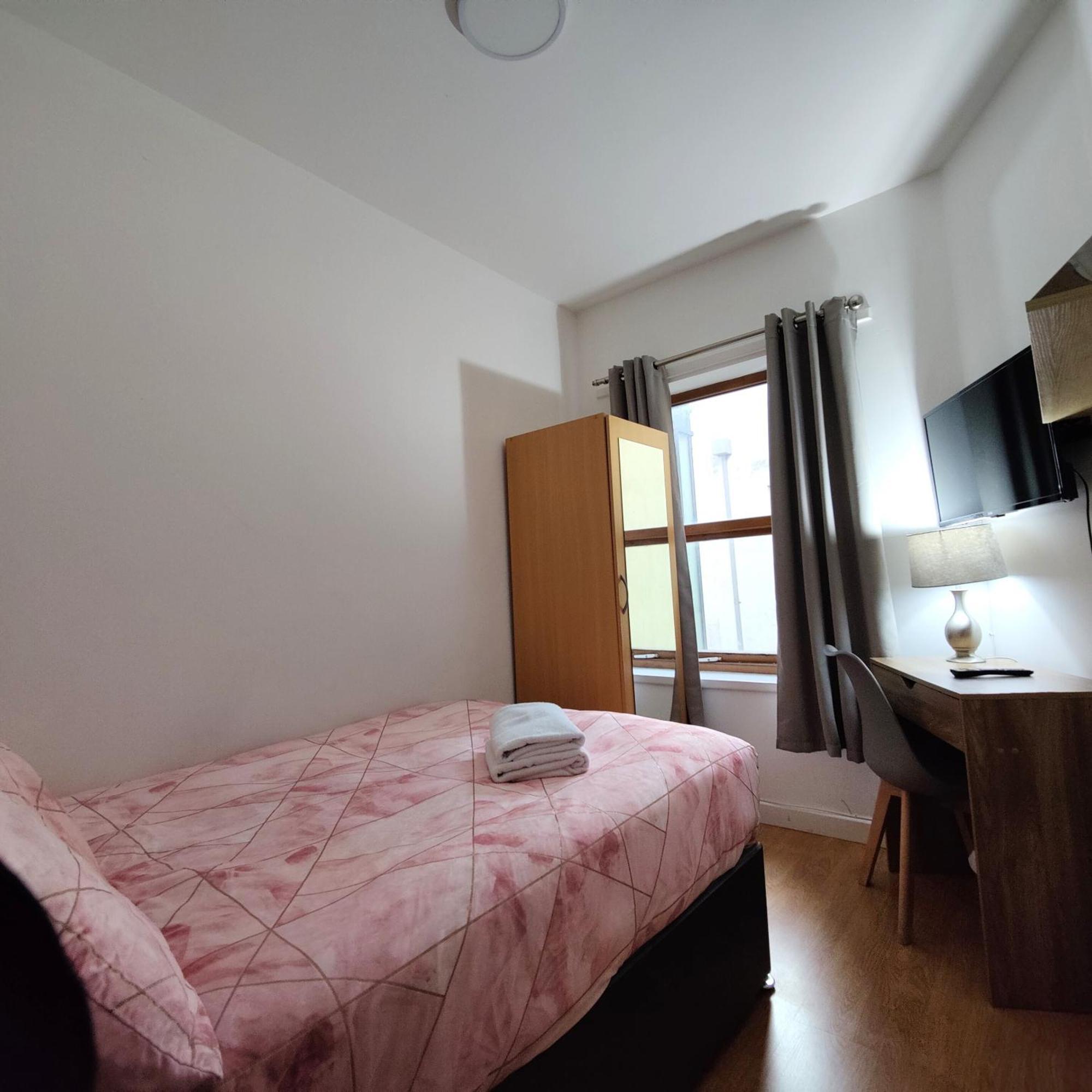 Liverpool City Centre Private Rooms Including Smart Tvs - With Shared Bathroom Екстер'єр фото