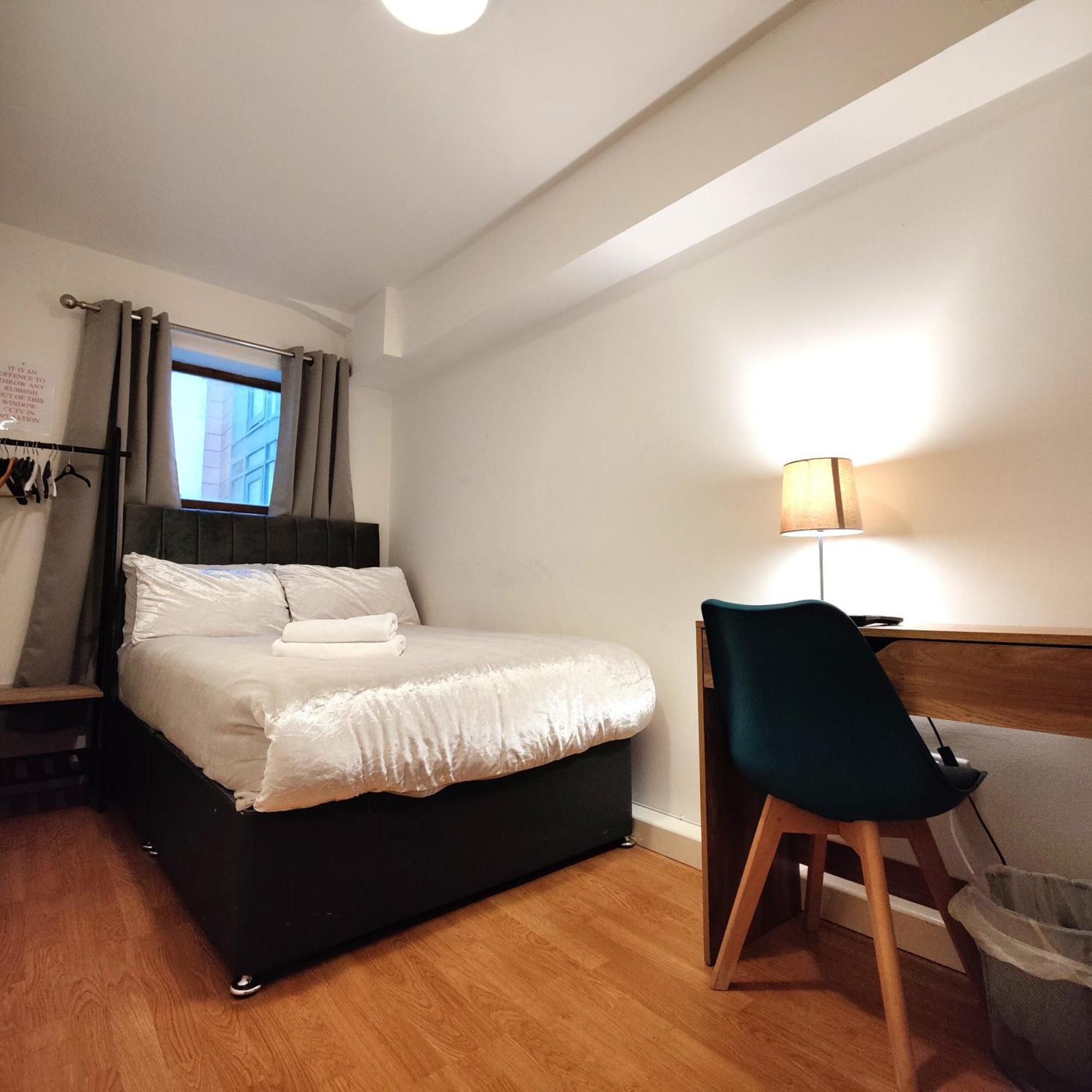 Liverpool City Centre Private Rooms Including Smart Tvs - With Shared Bathroom Екстер'єр фото