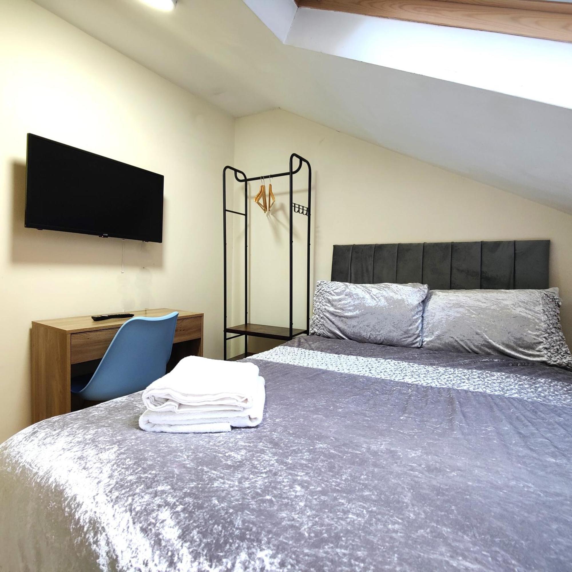 Liverpool City Centre Private Rooms Including Smart Tvs - With Shared Bathroom Екстер'єр фото